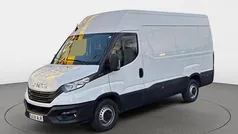 Blanco Usado 2023 Iveco Daily Berlina | 25.637 € (Buen precio)
