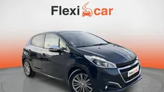 Violeta Usado 2018 Peugeot 208 Signature Sky Utilitario | 9690 € (Precio justo)