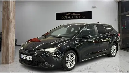 Usado Toyota Corolla Active 122 CV (89 kW) 2021 Negro Familiar