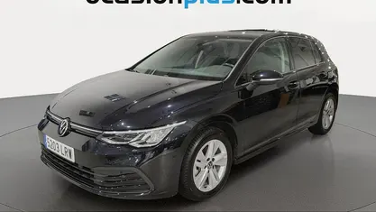 Usado VW Golf VIII Life 110 CV (80 kW) 2021 Negro Utilitario