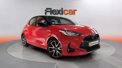 Usado Toyota Yaris Hybrid Edition 116 CV (85 kW) 2021 Rojo Berlina