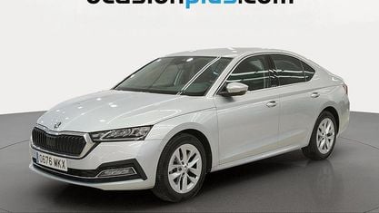 Używany Skoda Octavia Selection 150 KM (110 kW) 2023 Szary Sedan/Limuzyna