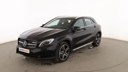 Usado Mercedes GLA220 AMG line 170 CV (125 kW) 2015 Negro SUV