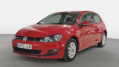 Usado VW Golf VII 110 CV (80 kW) 2016 Rojo Utilitario