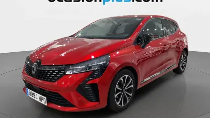Usado Renault Clio Techno 91 CV (66 kW) 2024 Rojo Utilitario