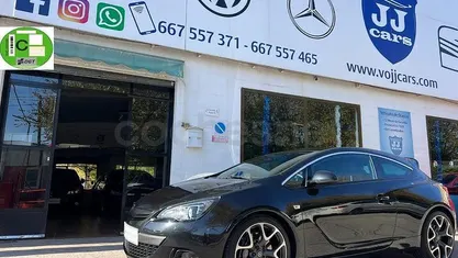 Usado Opel Astra GTC OPC 280 CV (205 kW) 2011 Berlina