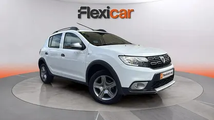 Usado Dacia Sandero Comfort 101 CV (74 kW) 2020 Utilitario
