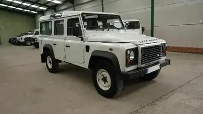 Usado Land Rover Defender 122 HP (89 kW) 2013 SUV