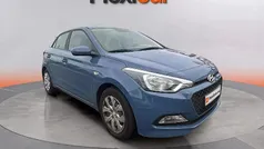 Azul Usado 2017 Hyundai i20 Berlina | 5990 € (Super precio)