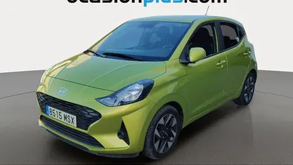 Usado Hyundai i10 64 CV (47 kW) 2024 Verde Utilitario