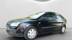 Negro Usado 2005 Ford Focus Trend Utilitario | 3990 € (Buen precio)