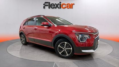 Usado Kia Niro 141 CV (103 kW) 2022 Burdeos SUV