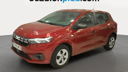 Usado Dacia Sandero Essentiel 101 CV (74 kW) 2023 Rojo Utilitario