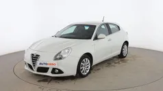 Blanco Usado 2016 Alfa Romeo Giulietta Distinctive Utilitario | 9599 € (Buen precio)