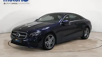 Usado Mercedes E220 194 CV (142 kW) 2019 Azul Coupe