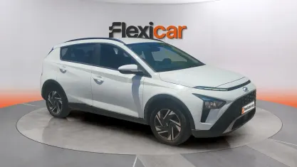 Usado Hyundai Bayon 101 CV (74 kW) 2022 Blanco SUV