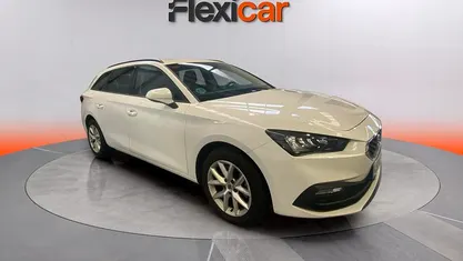 Usado Seat Leon Style 130 CV (95 kW) 2021 Familiar