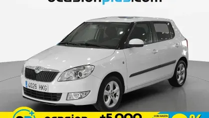 Usado Skoda Fabia Family 86 CV (63 kW) 2012 Blanco Utilitario