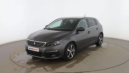 Usado Peugeot 308 130 CV (95 kW) 2019 Gris Berlina