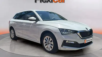Usado Skoda Scala Ambition 111 CV (81 kW) 2023 Utilitario