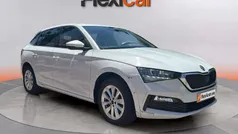 Blanco Usado 2023 Skoda Scala Ambition Utilitario | 14.990 € (Precio justo)