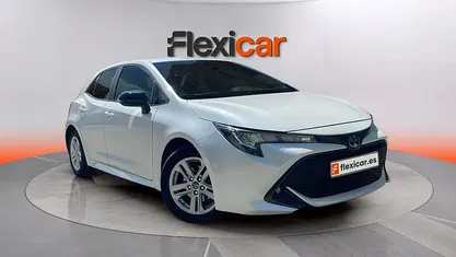 Usado Toyota Corolla Active 122 CV (89 kW) 2022 Blanco Berlina