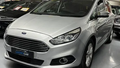 Usado Ford S-MAX Titanium 163 CV (119 kW) 2016 Blanco Monovolumen