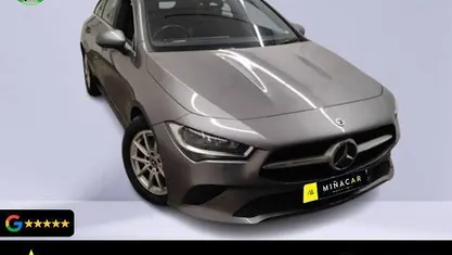 Usado Mercedes CLA180 116 CV (85 kW) 2022 Gris Berlina