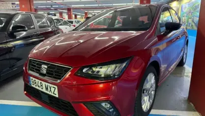 Usado Seat Ibiza FR 116 CV (85 kW) 2025 Rojo Utilitario