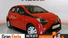 Rojo Usado 2021 Toyota Aygo X-play Utilitario | 10.990 € (Precio justo)