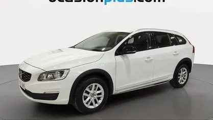 Blanco Usado 2016 Volvo V60 CC Kinetic Familiar | 15.232 € (Precio justo)