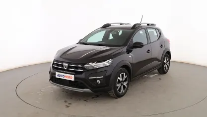 Usado Dacia Sandero Comfort 91 CV (66 kW) 2022 Negro Berlina