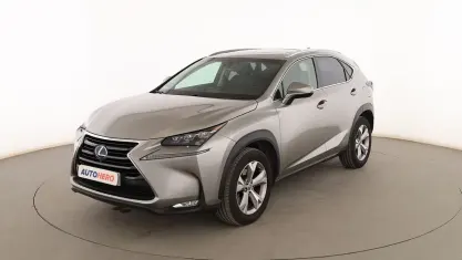 Usado Lexus NX300h E-FOUR Luxury Line 197 CV (144 kW) 2016 Gris SUV
