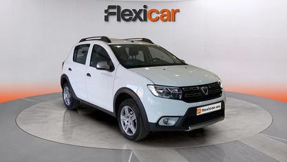 Używany Dacia Sandero Essentiel 101 KM (74 kW) 2020 Biały Hatchback
