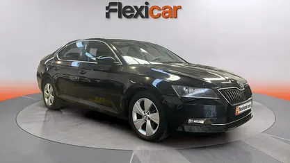 Usado Skoda Superb Style 150 CV (110 kW) 2017 Berlina