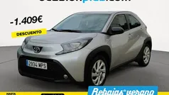 Gris Usado 2024 Toyota Aygo Play Utilitario | 15.500 € (Precio justo)