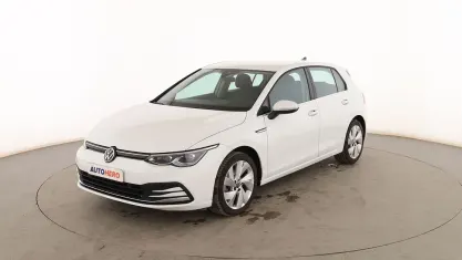 Usado VW Golf VIII Style 150 CV (110 kW) 2020 Blanco Berlina