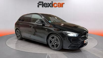 Usado Mercedes B200 150 HP (110 kW) 2021 Preto Monovolume