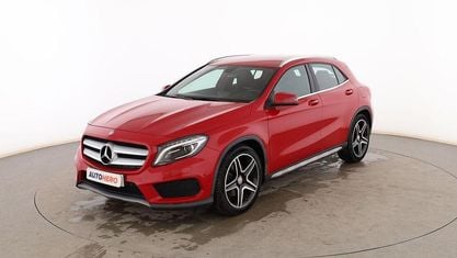 Używany Mercedes GLA220 AMG line 177 KM (130 kW) 2015 Czerwony SUV