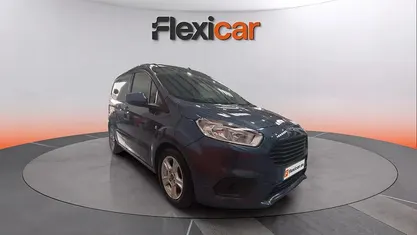 Usado Ford Tourneo Courier Titanium 100 CV (73 kW) 2021 Azul Monovolumen