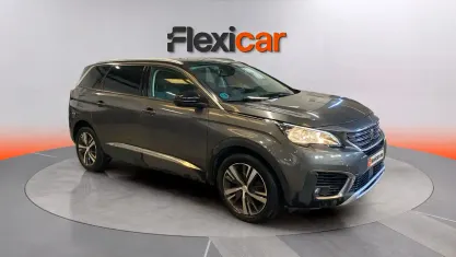 Usado Peugeot 5008 Allure 131 CV (96 kW) 2018 Gris SUV