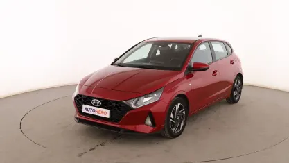Usado Hyundai i20 101 CV (74 kW) 2021 Rojo Utilitario