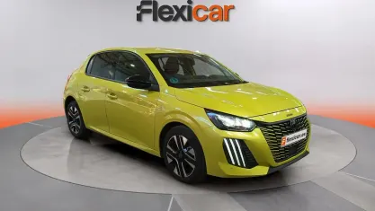 Usado Peugeot 208 Allure 101 CV (74 kW) 2025 Verde Utilitario