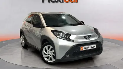 Usado 2024 Toyota Aygo X Play SUV | 13.890 € (Precio justo)