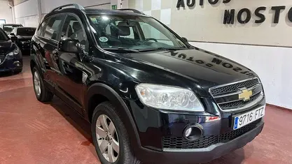 Usado Chevrolet Captiva LT 150 CV (110 kW) 2007 Negro SUV