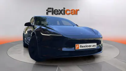 Käytetty Tesla Model 3 RWD 223 kW (304 HP) 2025 Musta Sedan