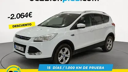 Blanco Usado 2015 Ford Kuga Trend SUV | 9426 € (Buen precio)