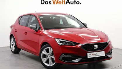 Usado Seat Leon FR 150 CV (110 kW) 2022 Rojo Berlina
