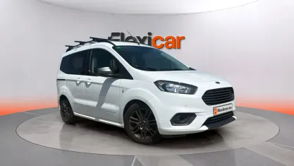 Usado Ford Tourneo Courier Sport 100 CV (73 kW) 2020 Blanco Monovolumen