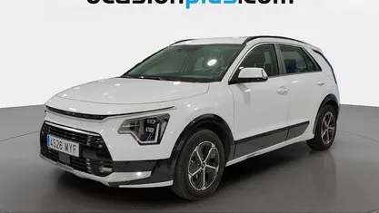 Blanco Usado 2025 Kia Niro SUV | 22.864 € (Buen precio)